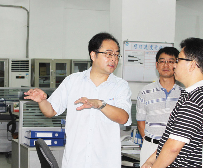 东莞市科技局副局长黄沛成莅临我司考察工作